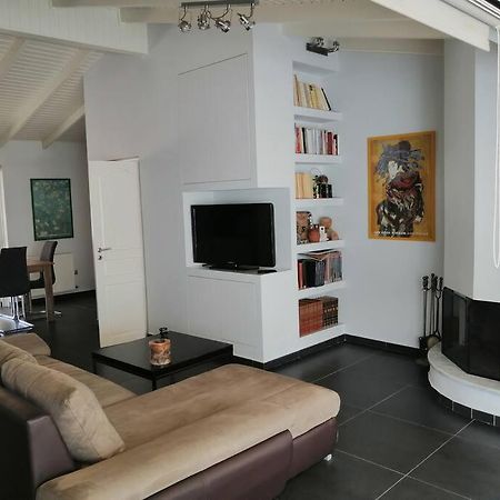 Manolis Loft Appartement Piraeus Buitenkant foto